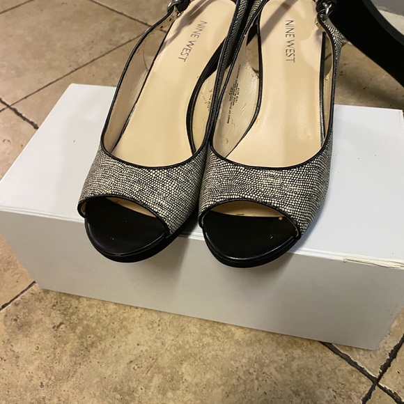 Open toe Nine West heel - Picture 3 of 5